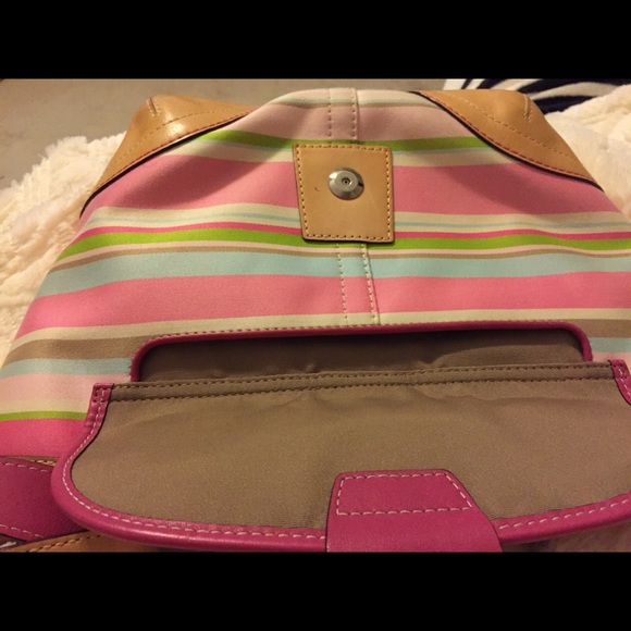 Coach Spring Time Purse - Picture 4 of 8